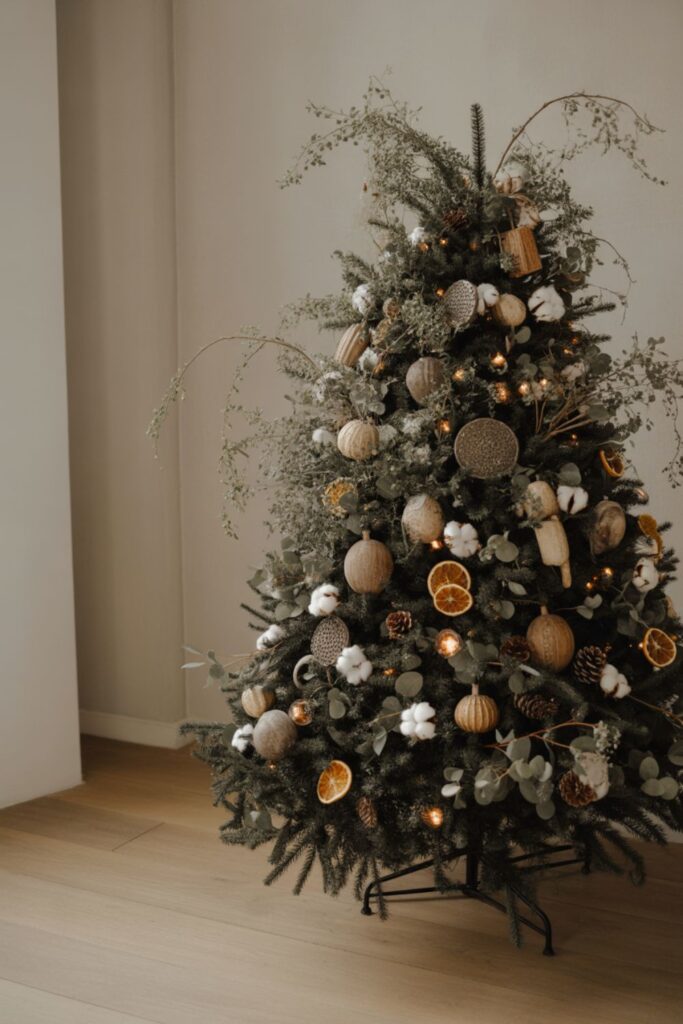 Beautiful Black and White Christmas Tree to Modern Holiday Elegance 4 Adding Natural Elements to Black and White Trees